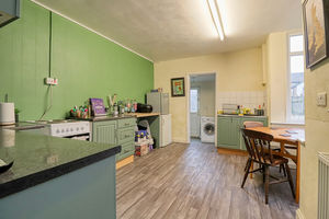 Kitchen- click for photo gallery